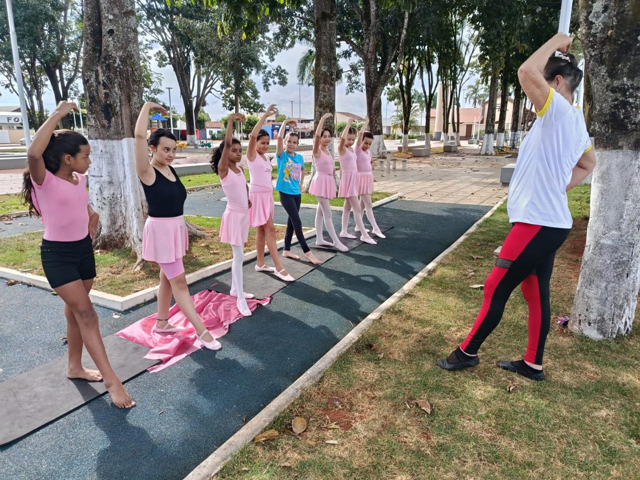 Interação Artística (Dança) ECL